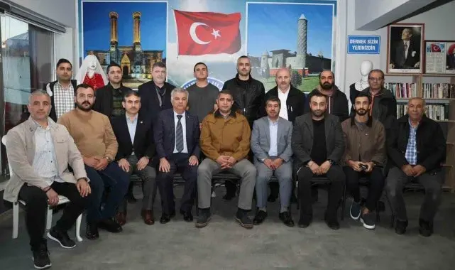 Vali Aslan'a fahri hemşerilik plaketi verildi