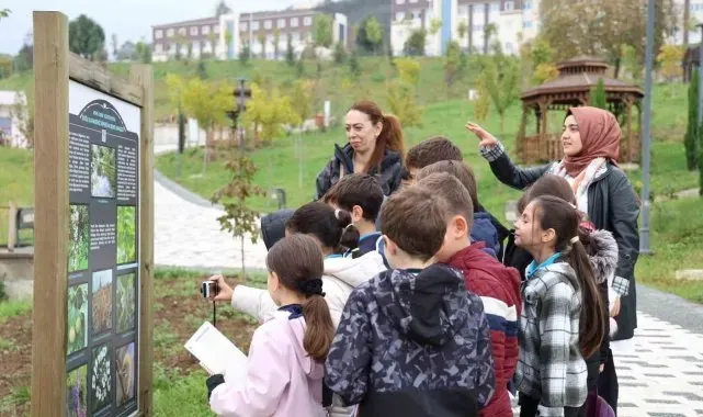 Öğrencilerden, Düzce Üniversitesi Botanik Bahçesi'ne ziyaret