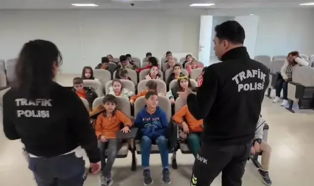 Kırklareli'nde öğrenciler trafik kuralları hakkında bilgilendirildi