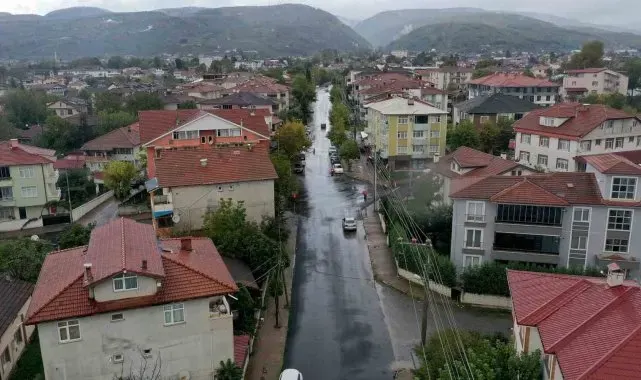 Hendek'te 3 mahalleyi bağlayan hat sil baştan yenilendi